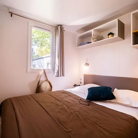 Mobil-home Cosy Avec Terrasse - 5 Personnes - Api-1-52-822 آجد